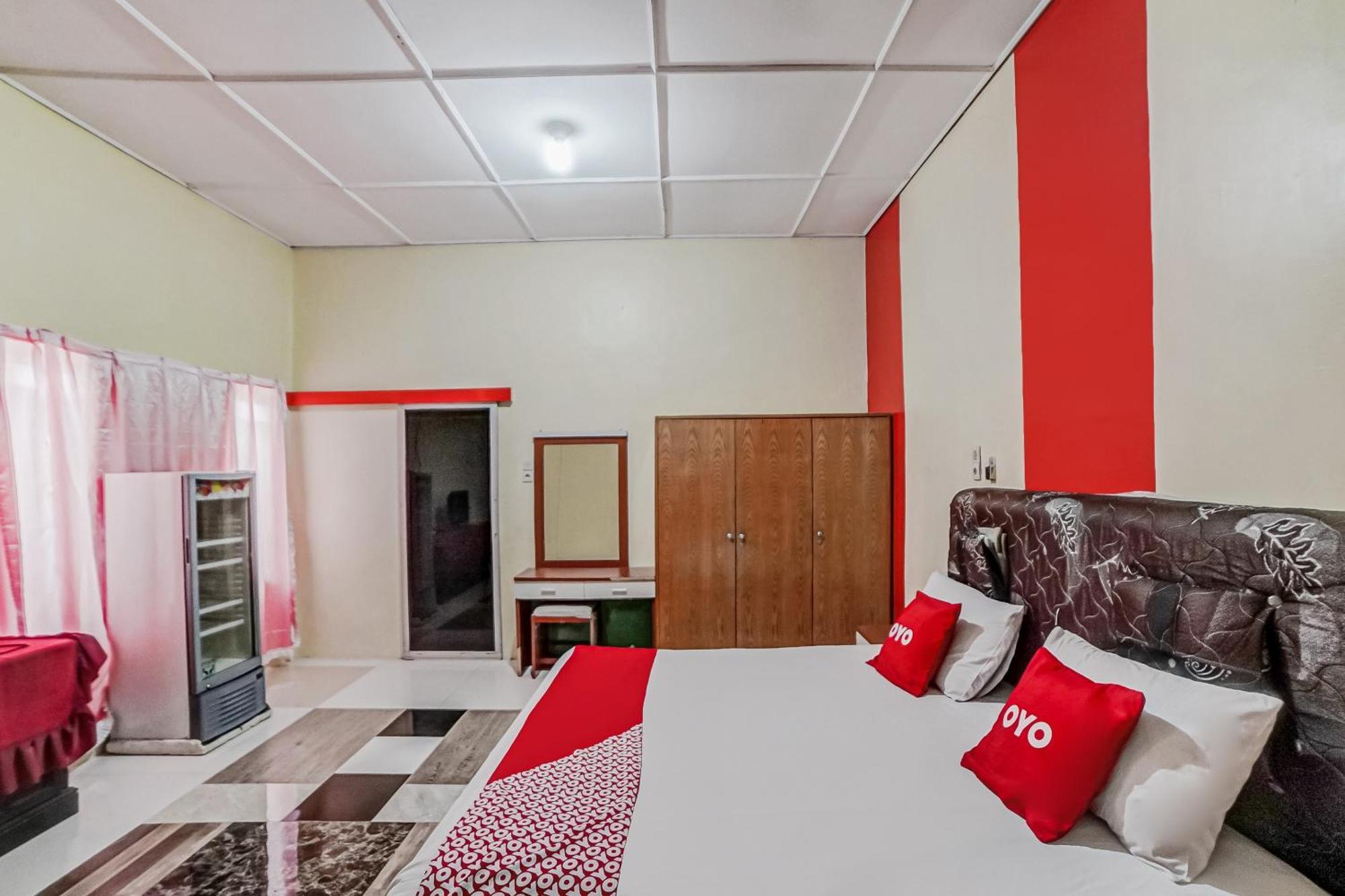 Oyo 90980 Al Karim Syariah Hotel Tanjungbalai Exterior photo